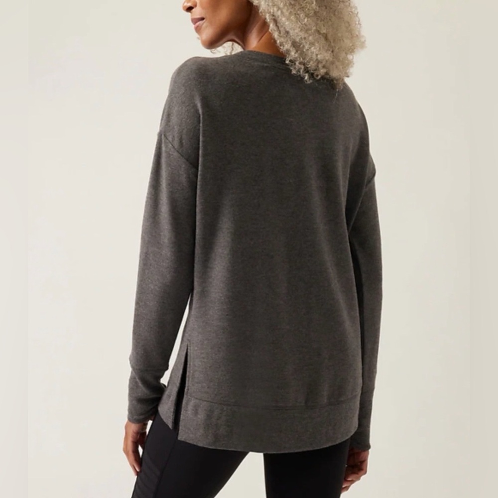 Athleta Charcoal Gray Heather Soft Coaster Luxe V-Neck Sweater size Small EUC - Picture 3 of 10